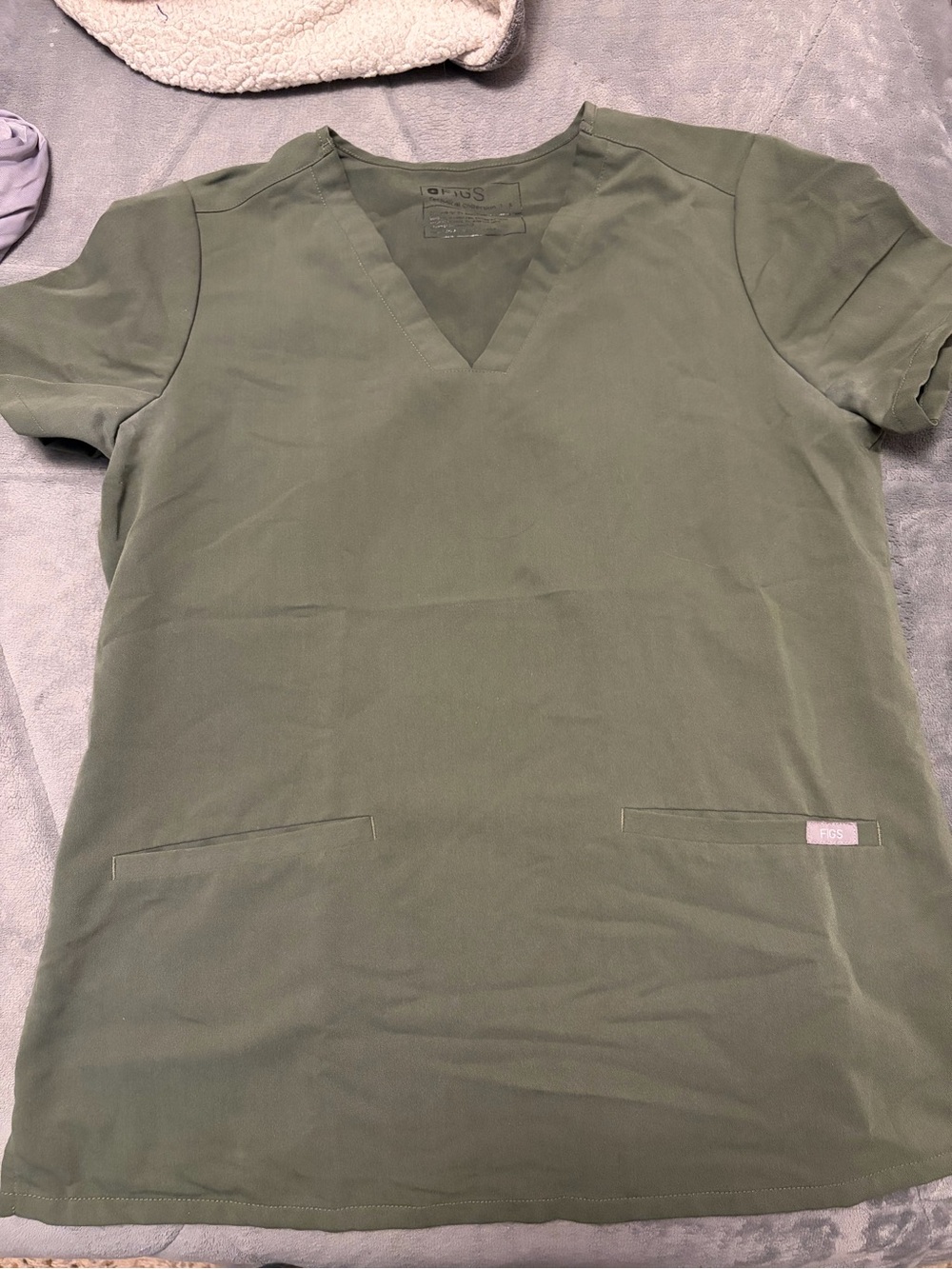 Figs green scrub top size small